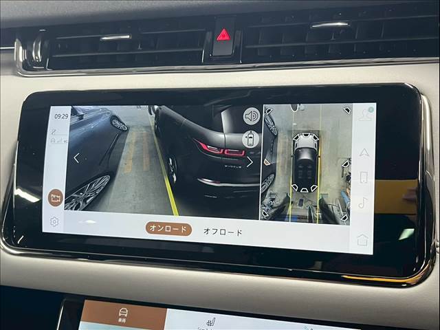 「アラウンドビューモニター」を装備で駐車が苦手な方でも安心です。