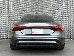 弊社グループ在庫保有台数1500台以上のお車がございます。