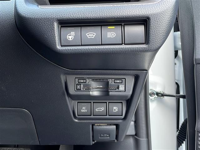 【　ステアリングヒーター　】ハンドルを素早く暖めることができることで、冬場の運転時の寒さを軽減できます♪