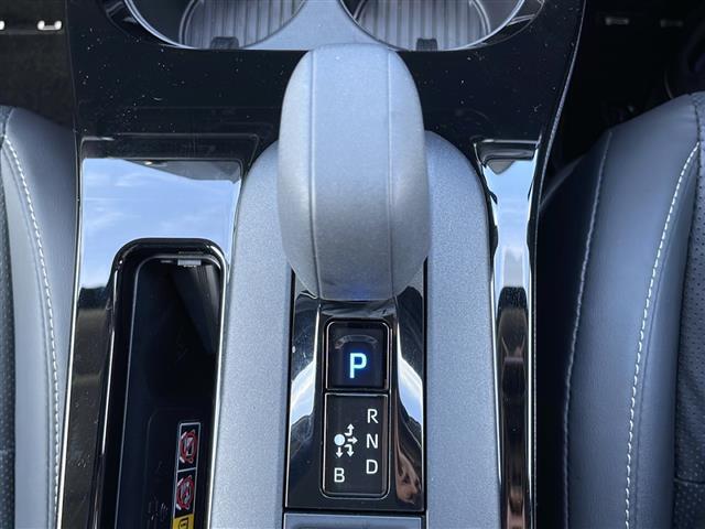 【　シフト　】スムーズなシフトチェンジで快適にお車を操縦していただけます！