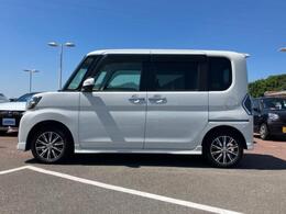 WECARSの在庫ページをご覧いただき誠にありがとうございます！WECARSは「お客様第一」をモットーにお客様のカーライフを全力でサポートいたします！