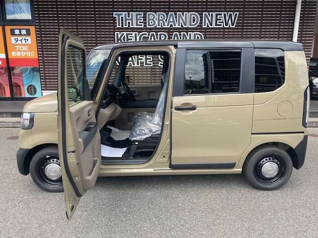 本格的なカフェを併設した新しいコンセプトのお店です！