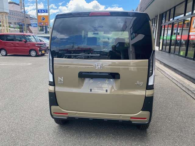 大量仕入＋大量販売【大量一括仕入れによるコスト削減】【大量販売だからできる薄利多売方式】【効率的なシステム化で最少人数のスタッフで運営し人件費低減】で低価格を実現しました！