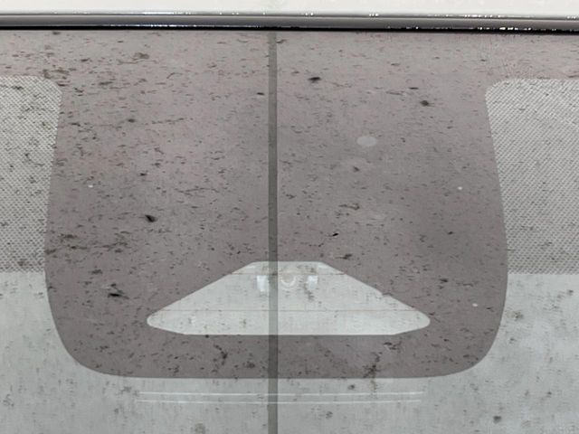 【トヨタセーフティセンス】走行中に前方の車両等を認識し、衝突しそうな時は警報とブレーキで衝突回避と被害軽減をアシスト。より安全にドライブをお楽しみいただけます。