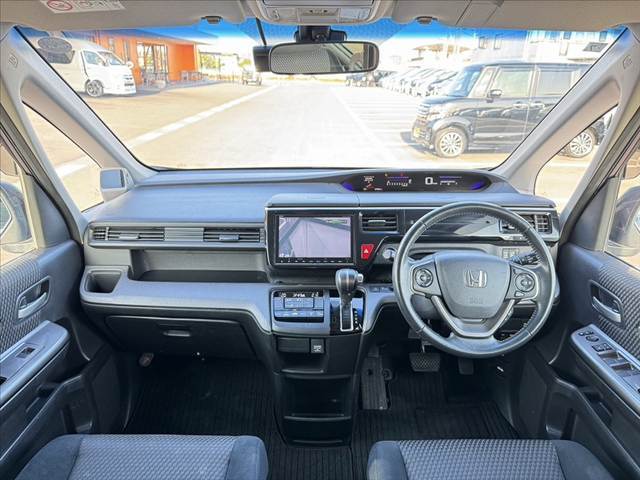 全国のAA会場で毎日競りに参加、本当に安く売値設定できる車しか仕入れておりません。他社在庫と比較下さいませ。