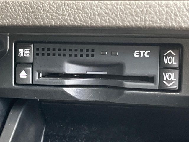 【ETC】高速道路の料金所をストレスなく通過！話題のスポットやサービスエリアに多い「スマートIC」利用時は必須のアイテムです。当店でセットアップを実施、ご納車当日からすぐにご利用いただけます！