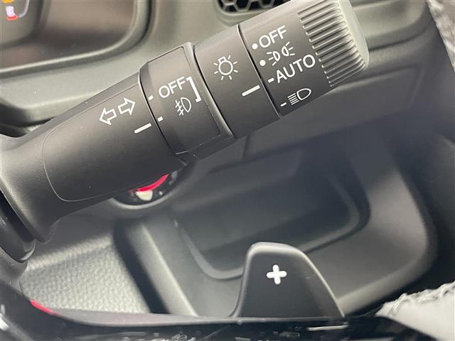 【運転席操作部】快適なドライブを楽しむための機能が装備されています！運転席から触れるので、使いやすいです！除菌プランいれていただくと、さらに清潔で安心していただけます！