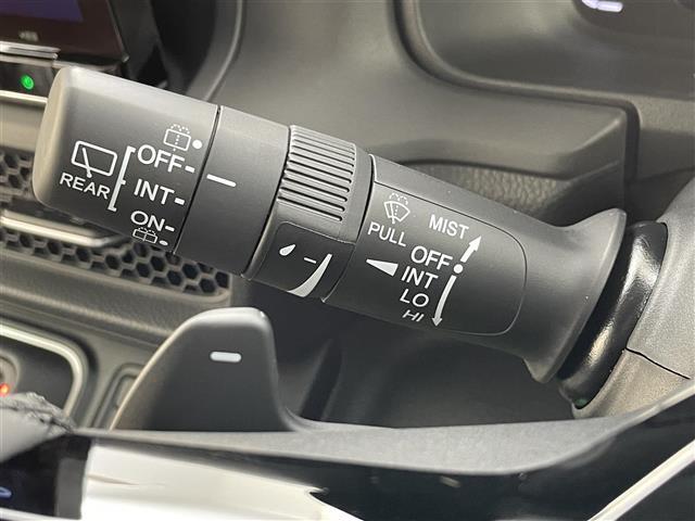 【運転席操作部】快適なドライブを楽しむための機能が装備されています！運転席から触れるので、使いやすいです！除菌プランいれていただくと、さらに清潔で安心していただけます！