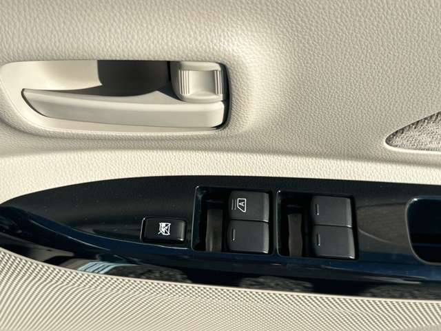 当社では厳選したお車を毎月大量に仕入れを行ない、お求めやすい価格でご提供しております♪