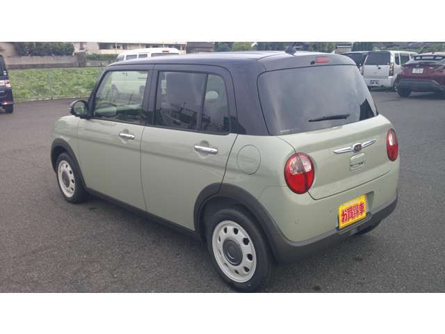 お客様に、素敵なカーライフを送っていただけますよう、当社のお車は全て入庫後に専属スタッフが隅々までピッカピカに磨きあげます！