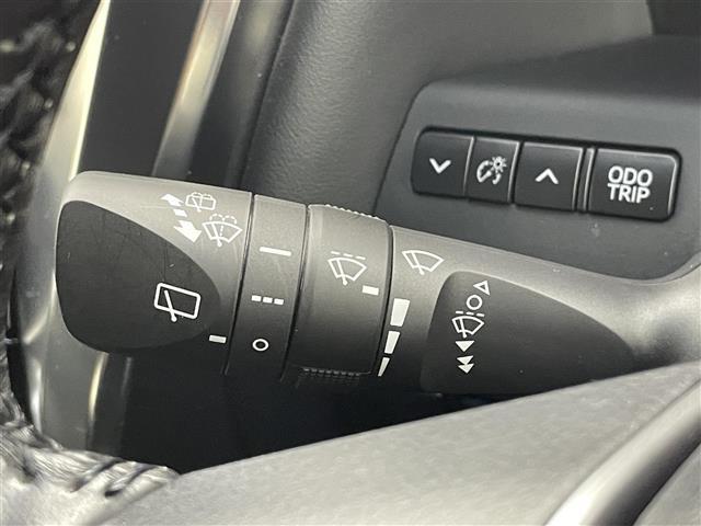 【運転席操作部】快適なドライブを楽しむための機能が装備されています！運転席から触れるので、使いやすいです！除菌プランいれていただくと、さらに清潔で安心していただけます！