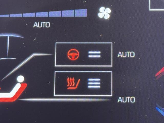 シートヒーター付きなので体調に合わせて細かく車内環境を調整できちゃいます。天候や、体調に左右されずに快適に1日をスタート出来ますね。