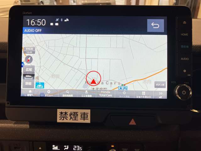 9インチディーラーオプションナビとなっております。インターナビも対応しているので日本全国おでかけすることができます！