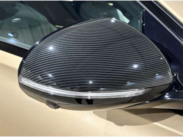 ■AMGカーボンパッケージ ￥1，377，000-・AMGカーボンエクステリアパッケージ・AMGカーボンファイバーインテリアトリム