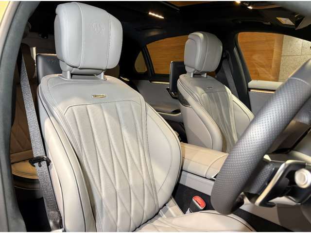 ■シートベンチレーター（シートヒーター機能含む）（運転席・助手席・後席）