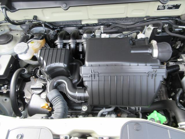 エンジンルーム！このようになっております！整備に関しても工場完備なので購入後も全面的にバックアップしておりますので安心ですよ！気になることがあればお気軽にお申し付けくださいね！