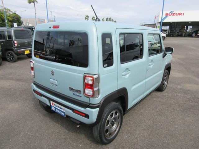 外装は展示前に専任の担当者が綺麗に仕上げております。車の状態など気になさる点がありましたらお気軽にご相談ください。自慢のお車をぜひご覧にいらしてください。