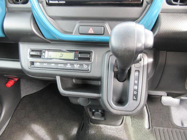 エアコンもシンプルまとめてあります！またお車によってさまざまな快適装備がついてますよ！