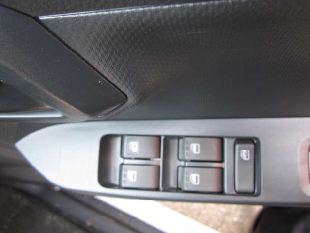 仕入れは代表自ら行っております！自信を持ってお勧めできるお車を取り揃えておりますので、気になるお車はお電話やメールにてお問合せ下さい！