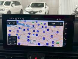 【ハーフレザーシート】ならではの高級感あふれる装備。見た目の高級感とより上質な座り心地をお楽しみください。