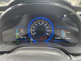 【スピードメーター】『スピードメーター』の画像になります。メーターがシンプルで見やすく運転しやすいですね！