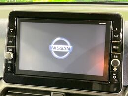 【純正9型ナビ】人気の純正ナビを装備。オーディオ機能も充実しており、Bluetooth接続すればお持ちのスマホやMP3プレイヤーの音楽を再生可能！毎日の運転がさらに楽しくなります！！