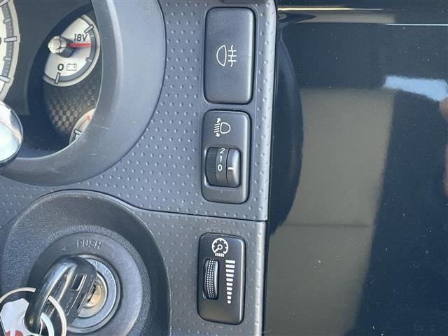 【運転席操作部】快適なドライブを楽しむための機能が装備されています！運転席から触れるので、使いやすいです！除菌プランいれていただくと、さらに清潔で安心していただけます！