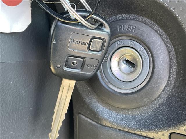 【付属品】このクルマ限定で使える装備品が付いています！使い方などはぜひ実際に店舗にお越しいただき、専門スタッフにお尋ねください！