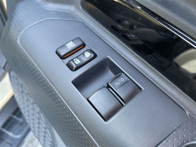 【窓操作部】軽い力で、窓を開けたり閉めたりすることができます！掲載箇所以外にご希望の写真がございましたら、お気軽にお問い合わせ下さい！メールや郵送でお送りさせていただきます。