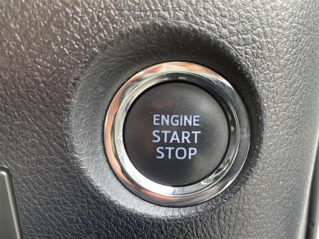 【　プッシュボタン　】ボタンひとつでエンジンスタート！鍵の出し入れの必要なし！