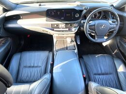 グループ総在庫数約30，000台！！全国の系列店からメーカー・車種問わずご紹介出来るので、あなたにピッタリのお車が見つかるはずです♪まずはお問い合わせ下さい☆