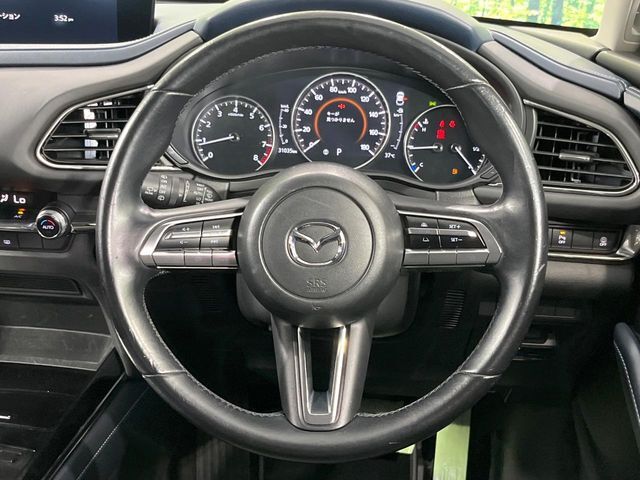 【ステアリングスイッチ】運転中、前方から目線をそらすことなく、オーディオ等の操作が可能な便利機能！安心＆快適なドライブを演出してくれます♪