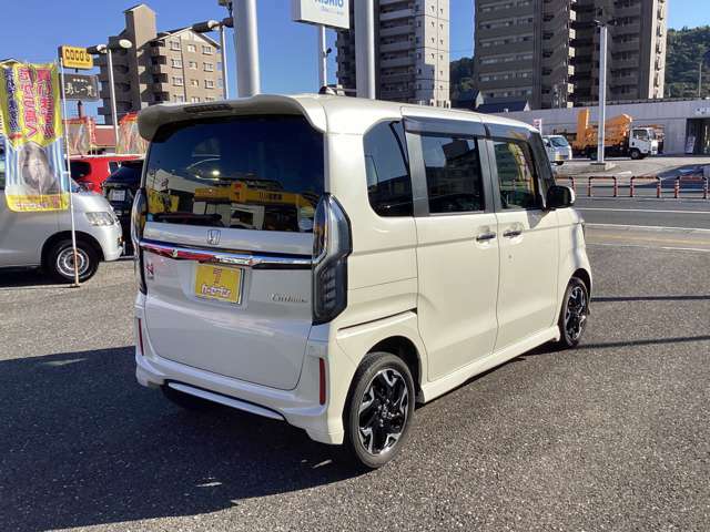 ご覧いただきましてありがとうございます。県外登録納車も承っております！お気軽にお問い合わせください。フリーダイヤル　0120-852-167　《カーセブン高須店》までお電話を！