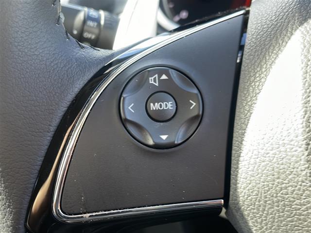 納車後の万が一の緊急サポートも可能です！ご購入頂いた車両には、24時間・年中無休、日本全域に及ぶロードサービス出動ネットワークを付帯出来ます。高速道路上のトラブルにも対応可能です