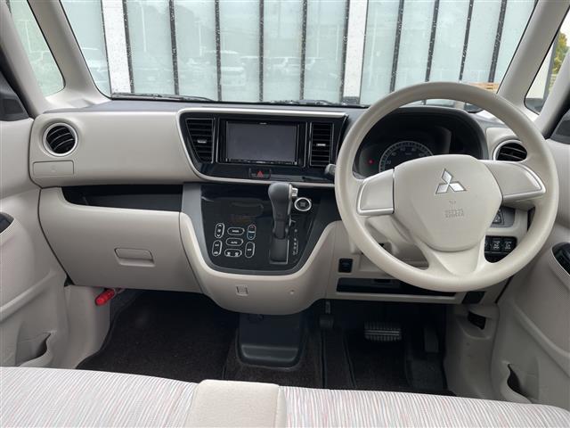 【インパネ全体】全方位で視界が広く、高い目線で運転もしやすいです！