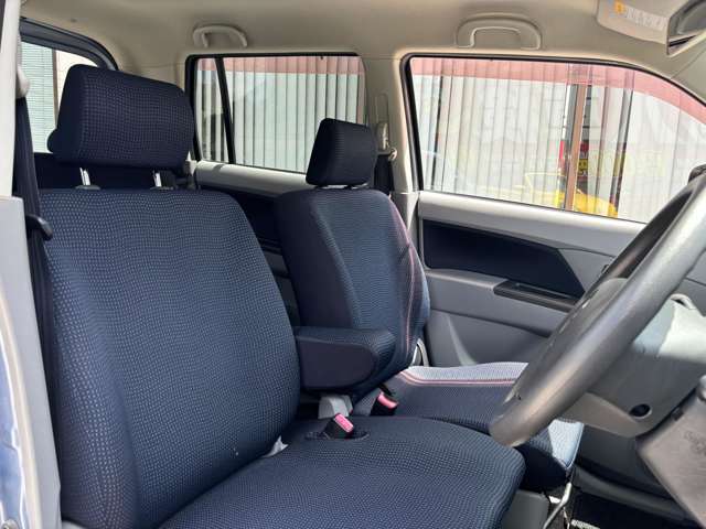 ☆内外装クリーニング☆車の隅々まで徹底的にクリーニングを行っておりますので内外装ともに綺麗な状態でご納車いたします！