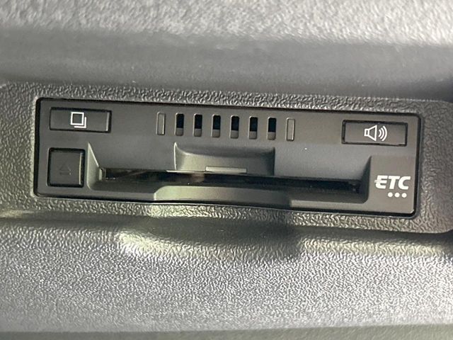 【ETC】高速道路の料金所をストレスなく通過！話題のスポットやサービスエリアに多い「スマートIC」利用時は必須のアイテムです。当店でセットアップを実施、ご納車当日からすぐにご利用いただけます！