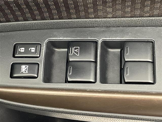 【窓操作部】軽い力で、窓を開けたり閉めたりすることができます！掲載箇所以外にご希望の写真がございましたら、お気軽にお問い合わせ下さい！メールや郵送でお送りさせていただきます。