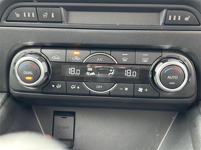 【運転席操作部】快適なドライブを楽しむための機能が装備されています！運転席から触れるので、使いやすいです！除菌プランいれていただくと、さらに清潔で安心していただけます！