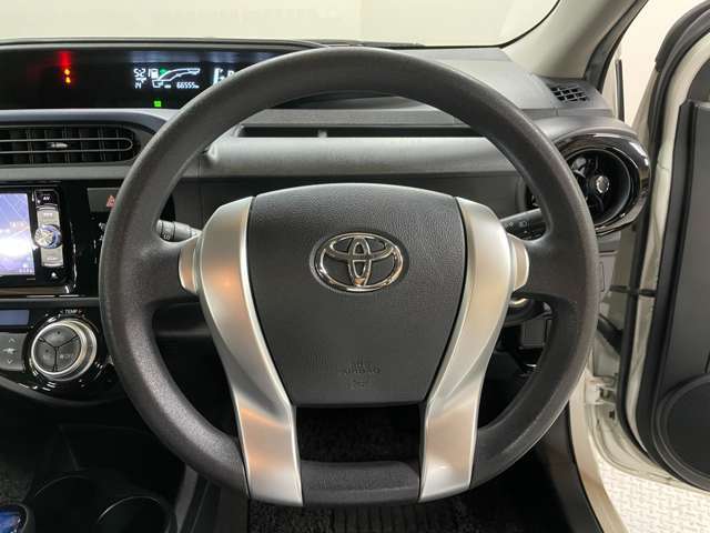 運転席周りに大きな傷、汚れ、へたりなどなく良質な状態です！