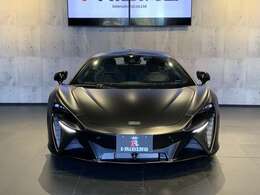 ボディーカラーはオニキスブラックに、ステルスマットラッピングが新車時に施工されております。