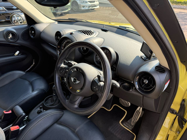 総額金額は当社県内の金額の現金一括の場合の総額となります。他県登録、オートローンご利用、自社ローンご希望の方は総額は変わりますので店舗へLINE、メール、お電話にてお問合せ下さい。店頭渡しの金額となります