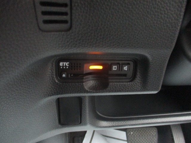 ETC車載器で有料道路も楽々です。