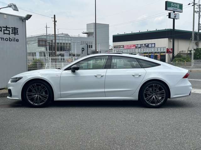 【サンルーフ・ブラックStyle】輸入車正規ディーラー店であるのはもちろんのこと、保険代理店でもあります。セールススタッフは全員、保険の有資格者ですので保険のご相談もお任せ下さい！