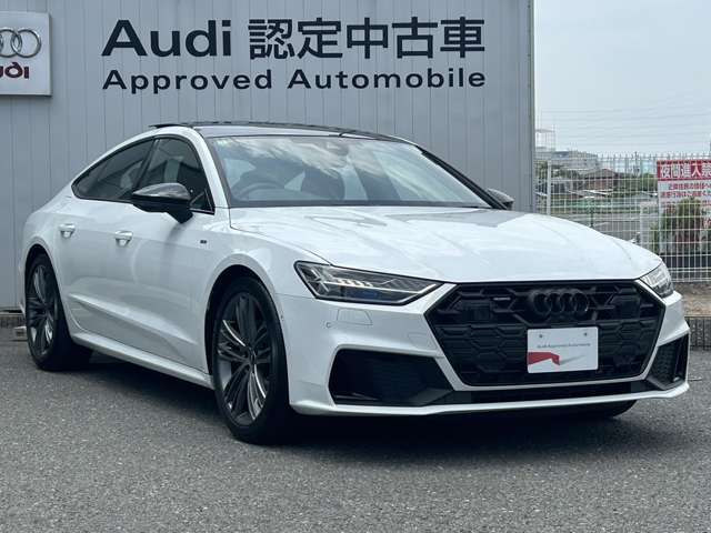 【サンルーフ・ブラックStyle】Audiのデザインは、無駄を省いたシンプルなラインで構成されており、現代的で洗練された印象を与えます。