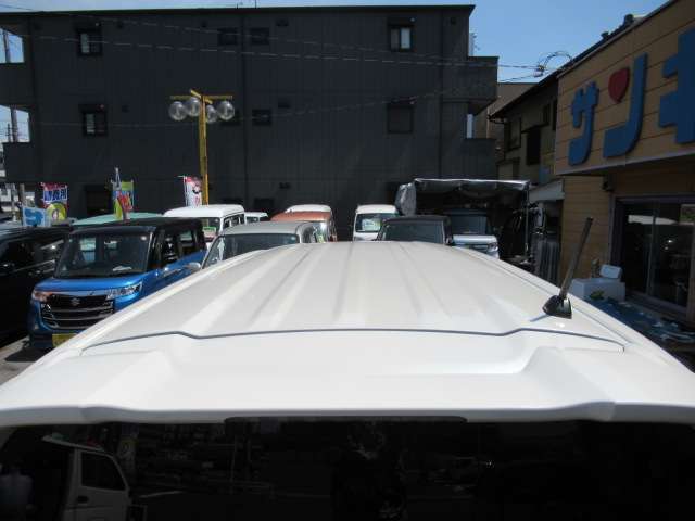 購入した車を長く愛用したいというお客様のご要望にお答えして、低走行のお車を当店揃えました。車に愛着のある方も多いと思いますので是非一度低走行で綺麗な車をご覧いただければと思っております。