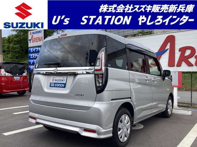 リアコンビネーションランプのデザインも目を惹かれます。