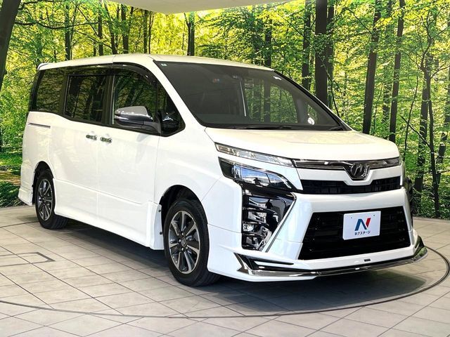 大好評のボディコーティング「弾スプラッシュコート」もご納車までに施工可能。通常のガラスコートと異なる、耐久年数6年の無機質ガラスコーティングが、ボディをキレイな状態に保ってくれます。