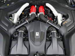 Portofinoから更に改良された3.9L V8ターボエンジンは620馬力を発揮します。