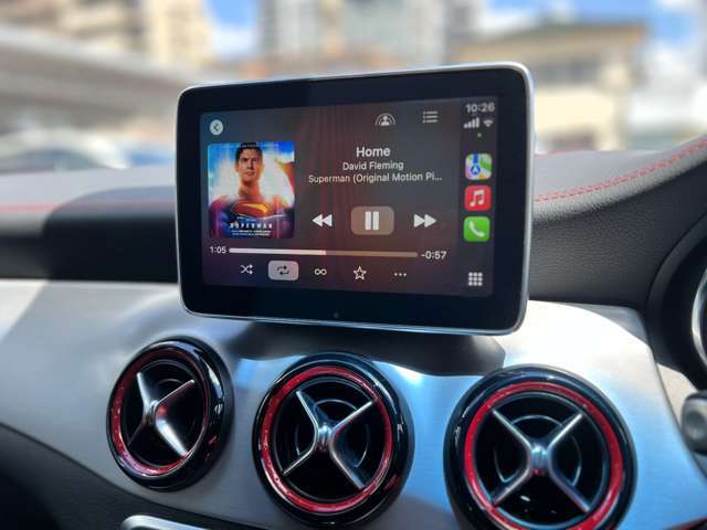 USBポート×2　Bluetooth　CD/DVD